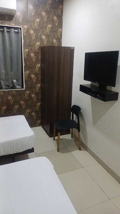HOTEL LOTUS