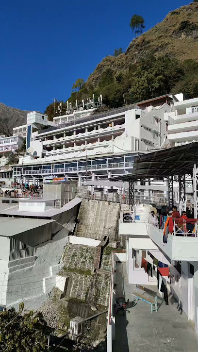 Hotel Rakhee Palace – Best Budget Hotel in Katra near Vaishno Devi