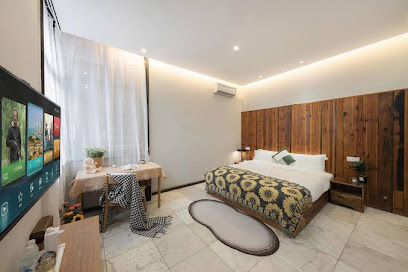 Fenghuangju Hotel
