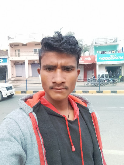 धनेशवर पैकरा photo editor