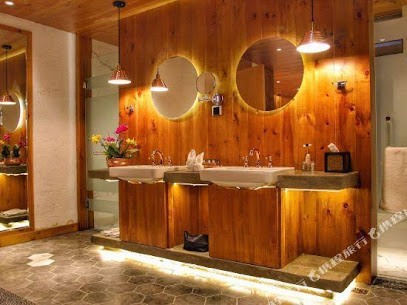 Mainri Snow Mountain Hotel