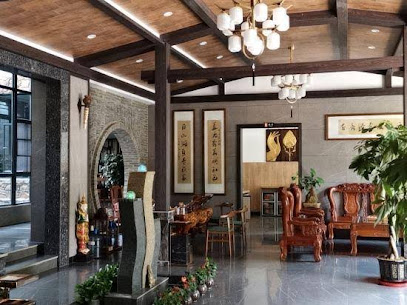 Qianxi Light Luxury Holiday Hotel