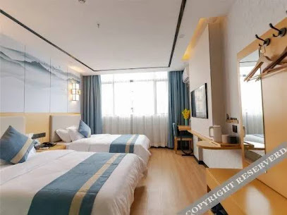 Yunqi Qingju Hotel