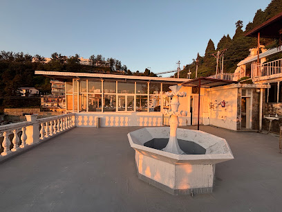 Syona Resort White House