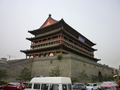 古城墙西北角旁四室两卫复式楼