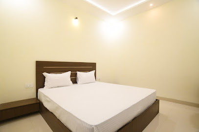OYO Townhouse 936 Hotel Plum Inn
