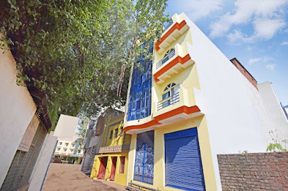 SPOT ON 810343 Samyak Guest House