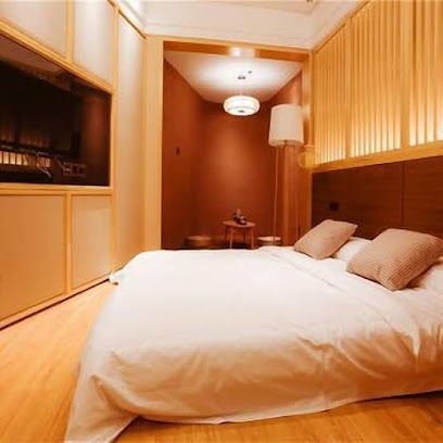 Peninsula City Hotel