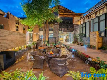 Caoshe Holiday Courtyard