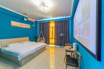Haikou Qingsu Shiguangju Cinema Homestay