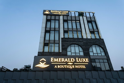 Emerald Luxe ( A Boutique Hotel )
