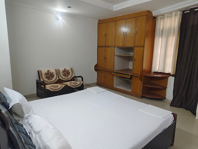 Radhika dham home Stay