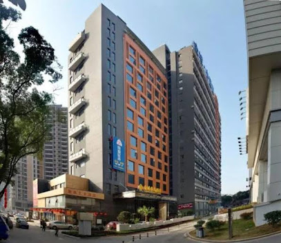 Golden Peninsula Hotel