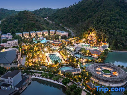 Wuhua Thermal Mine Hot Spring Resort