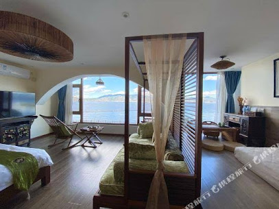 Deyishe Lake View Inn