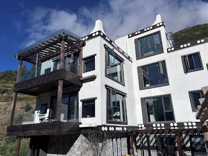 Mid Hill White Lodge