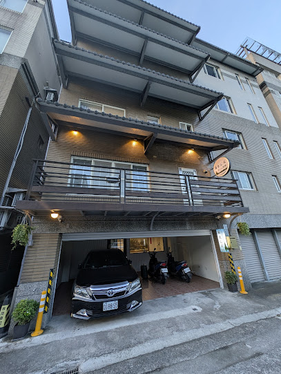 羅東公園Villa民宿—2024年新開幕/質感電梯民宿推薦