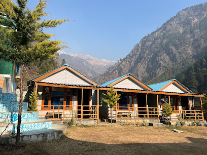 LEE GARDEN HIMALAYAN WOODEN COTTAGE