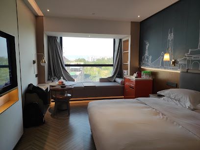 BaiHe International Apartment Hotel