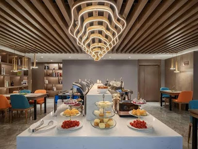 Gya Chengdu Global Center Jinchenghu Metro Station