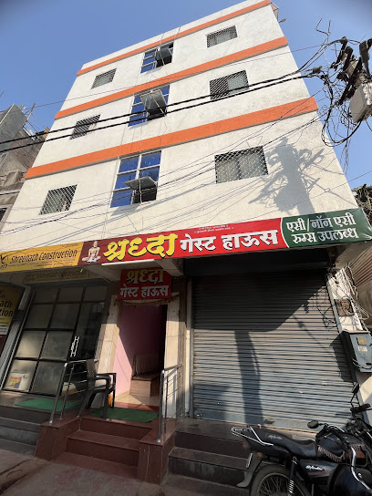 OYO 48628 Shradha Guest House